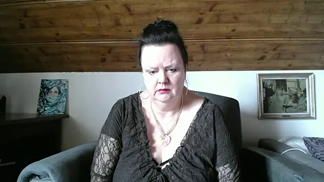TiffanyMature online show from May 5, 8:06 am
