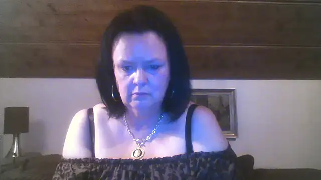 Snapshot of TiffanyMature chatting on September 15, 8:20 pm TiffanyMature online show from September 15, 8:20 pm