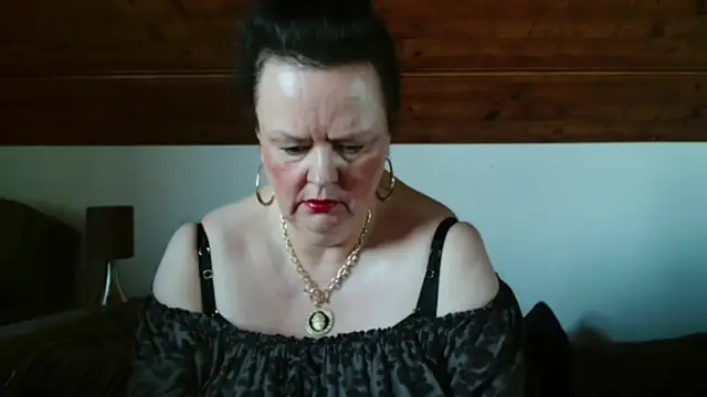 TiffanyMature online show from November 7, 10:20 am