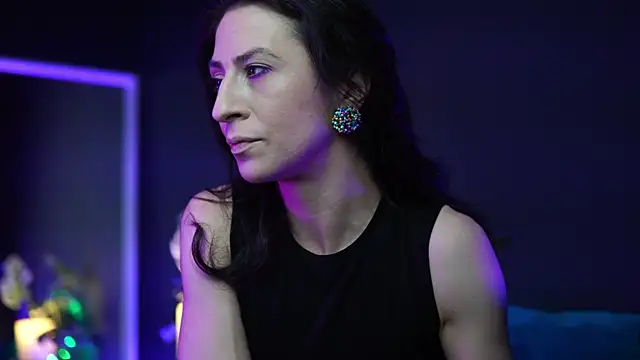 Snapshot of RubyRosa chatting on October 31, 9:54 pm RubyRosa online show from October 31, 9:54 pm