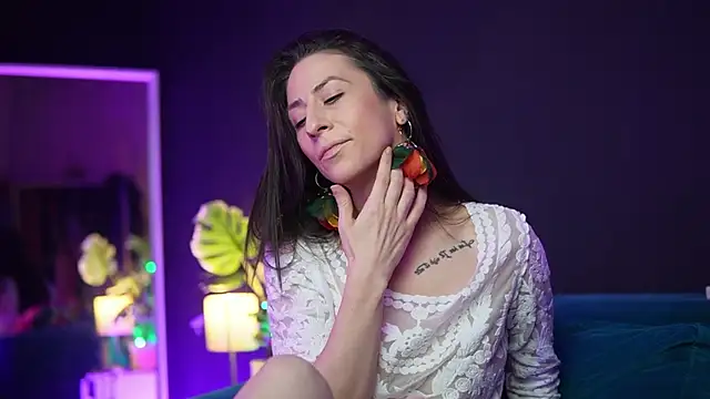 Snapshot of RubyRosa chatting on November 21, 10:20 pm RubyRosa online show from November 21, 10:20 pm