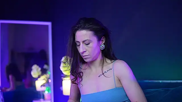 Snapshot of RubyRosa chatting on November 15, 10:47 pm RubyRosa online show from November 15, 10:47 pm