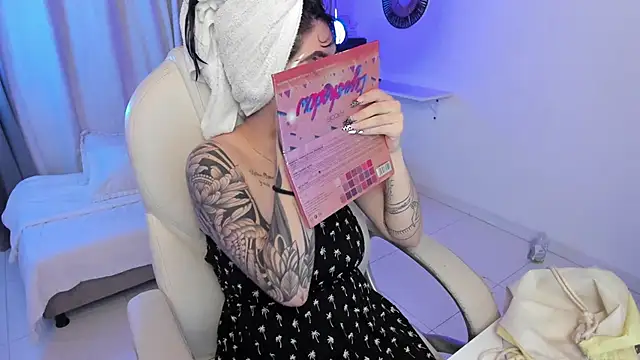 kurito  online show from November 12, 3:54 am