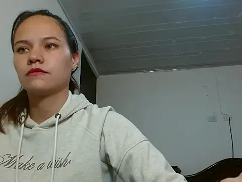 yarafuckass online show from February 12, 8:52 pm