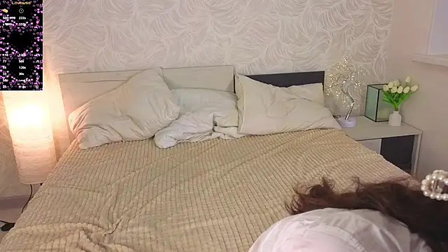 GiseleLamos online show from October 9, 3:07 am