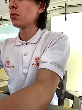 Snapshot of AlexanderHall chatting on October 22, 4:28 pm AlexanderHall online show from October 22, 4:28 pm