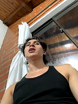 Snapshot of AlexanderHall chatting on October 10, 1:28 am AlexanderHall online show from October 10, 1:28 am