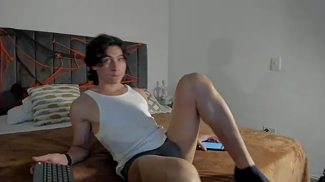 Snapshot of AlexanderHall chatting on October 28, 12:55 am AlexanderHall online show from October 28, 12:55 am