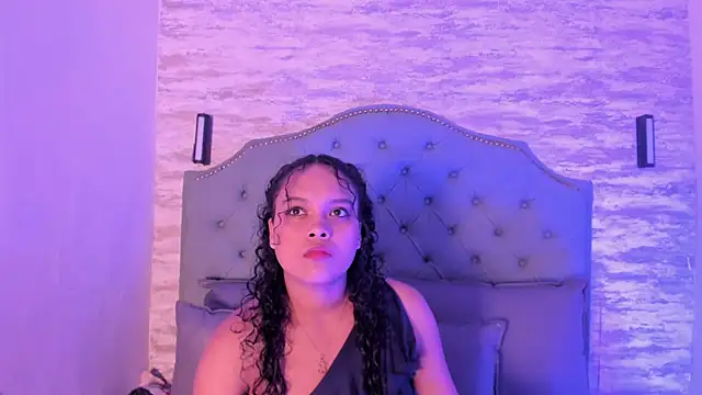 ValeriaJulio  online show from September 23, 11:39 am