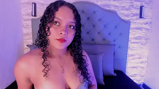 ValeriaJulio  online show from September 22, 11:49 am