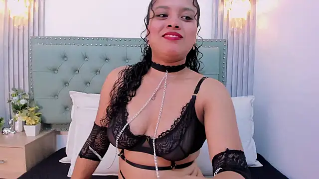 ValeriaJulio  online show from December 2, 7:26 pm