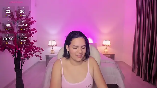 karlie small online show from December 21, 11:56 am