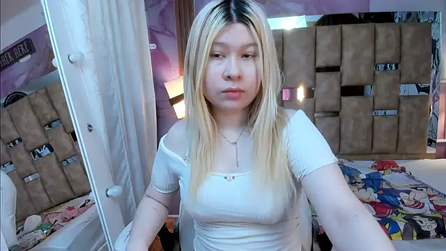 Melody Lolii online show from December 20, 6:00 pm