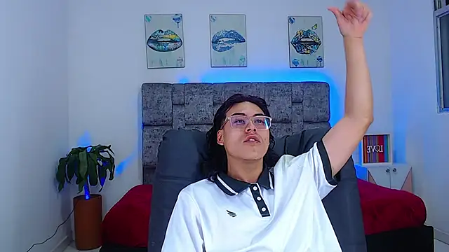 Snapshot of dirty_model chatting on October 15, 11:13 pm dirty model online show from October 15, 11:13 pm