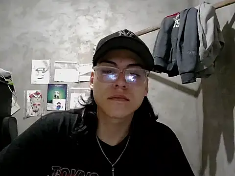 dirty model online show from April 26, 4:54 am