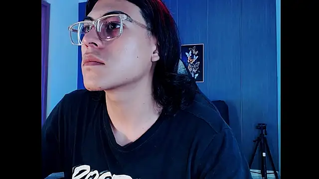 Snapshot of dirty_model chatting on January 13, 7:51 pm dirty model online show from January 13, 7:51 pm