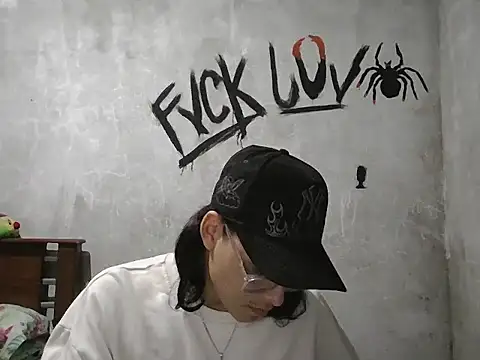 dirty model online show from April 4, 5:36 am