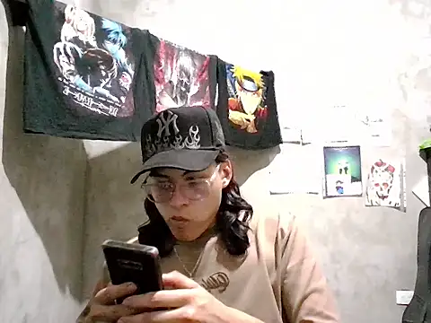 dirty model online show from May 4, 10:56 pm