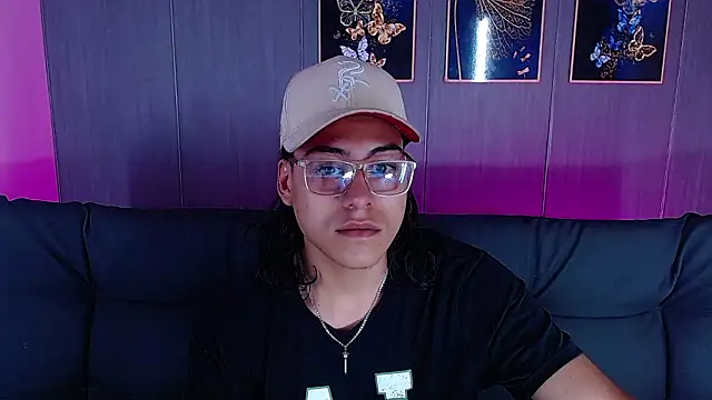 dirty model online show from February 16, 9:45 pm