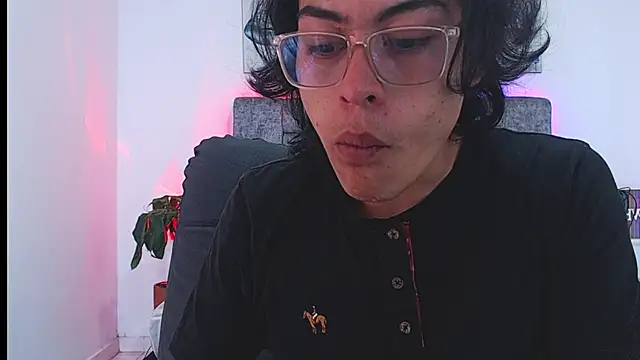 Snapshot of dirty_model chatting on September 12, 1:28 am dirty model online show from September 12, 1:28 am