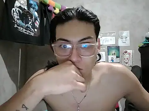 Snapshot of dirty_model chatting on June 24, 10:51 pm dirty model online show from June 24, 10:51 pm