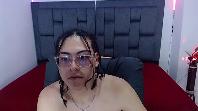 Snapshot of dirty_model chatting on July 7, 8:23 pm dirty model online show from July 7, 8:23 pm