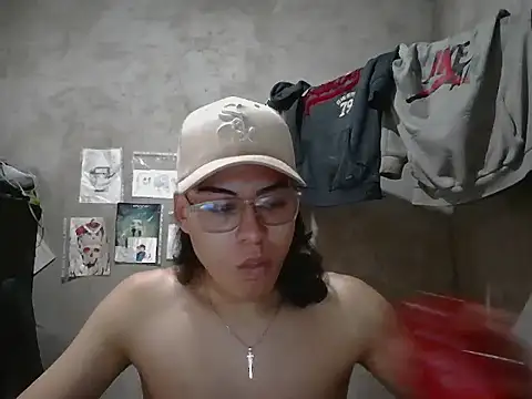 dirty model online show from April 19, 7:38 pm