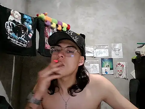 dirty model online show from May 25, 11:09 am