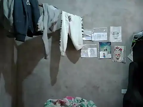 dirty model online show from April 26, 7:22 pm