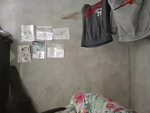 dirty model online show from April 14, 5:40 pm