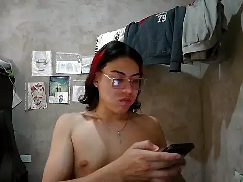 dirty model online show from April 21, 6:03 pm