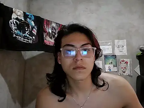 dirty model online show from May 3, 8:45 pm