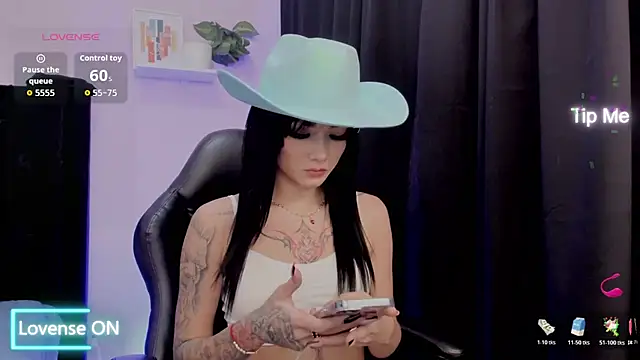 emmabridgerton online show from October 25, 8:20 pm