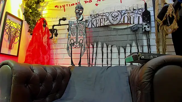 ItaloMoore online show from November 1, 11:15 am