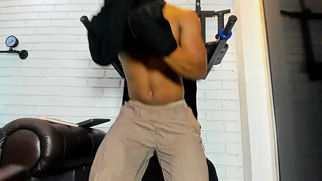 ItaloMoore online show from January 16, 11:25 am