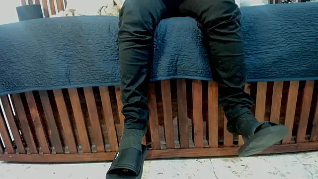 ItaloMoore online show from April 2, 12:34 pm