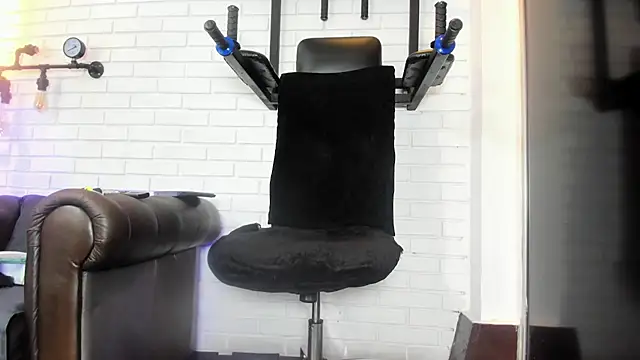 ItaloMoore online show from March 14, 11:16 am