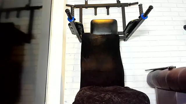 ItaloMoore online show from September 29, 11:38 am