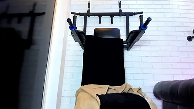 ItaloMoore online show from February 21, 11:34 am