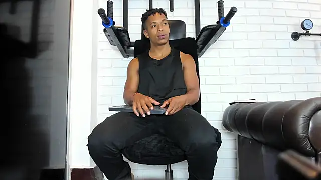 ItaloMoore online show from March 27, 1:01 pm