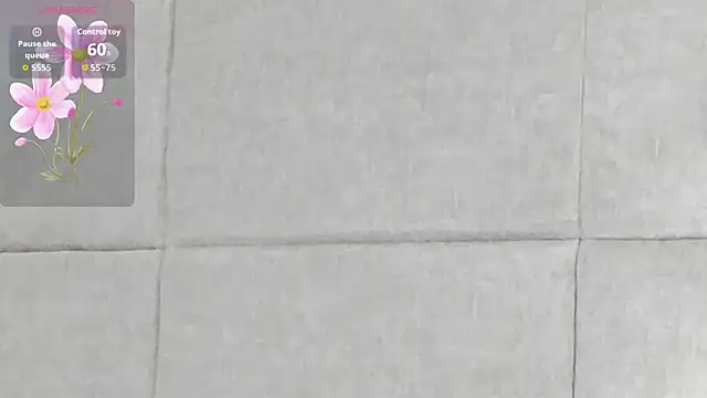 Snapshot of VioletHilton chatting on October 30, 7:11 pm VioletHilton online show from October 30, 7:11 pm