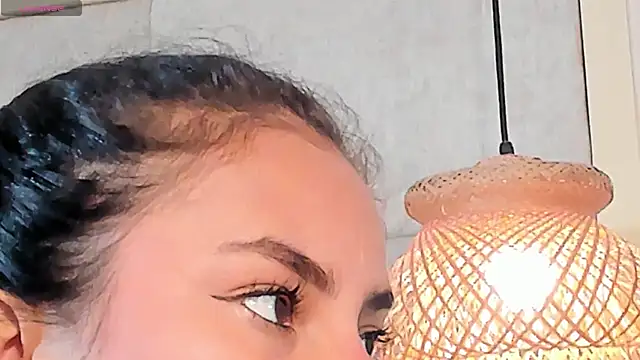 Snapshot of VioletHilton chatting on November 27, 8:09 pm VioletHilton online show from November 27, 8:09 pm