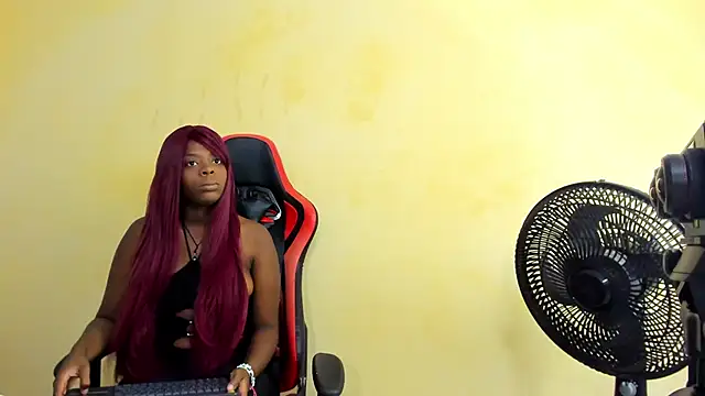 OliviaGarciaa online show from November 30, 7:03 pm