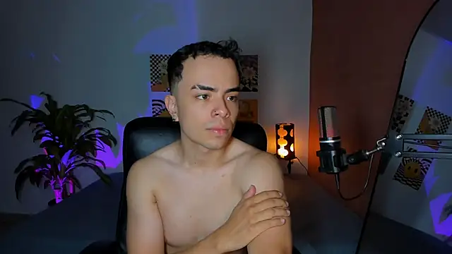 Snapshot of obzidyan chatting on November 28, 12:00 am obzidyan online show from November 28, 12:00 am