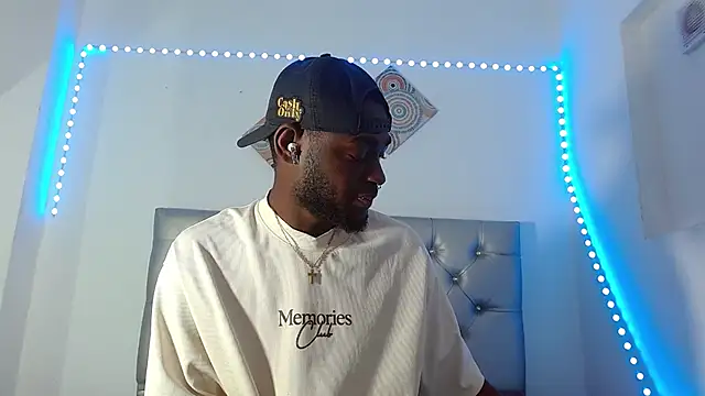 eebony stallion online show from November 21, 6:40 pm