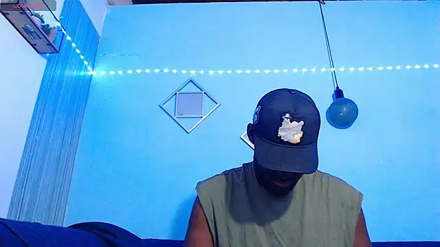 Snapshot of eebony_stallion chatting on May 9, 11:35 am eebony stallion online show from May 9, 11:35 am