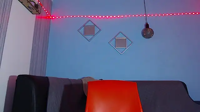 eebony stallion online show from March 6, 3:12 am