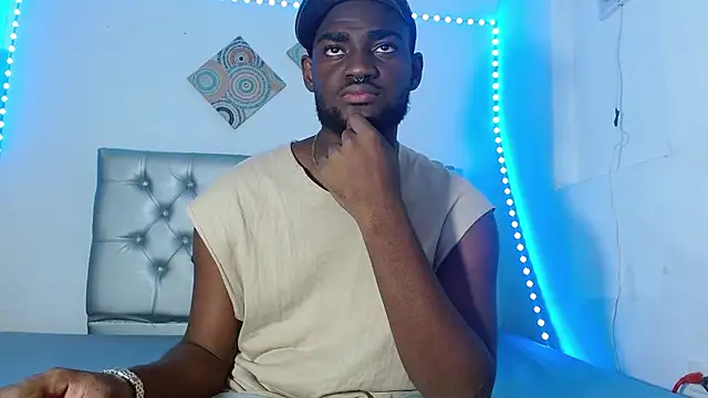 eebony stallion online show from November 17, 6:23 pm