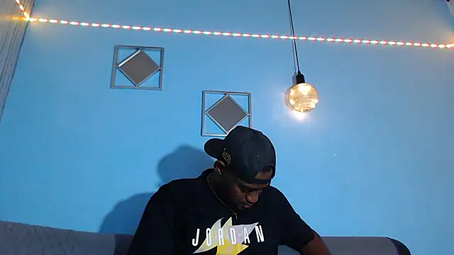 Snapshot of eebony_stallion chatting on February 24, 2:23 am eebony stallion online show from February 24, 2:23 am