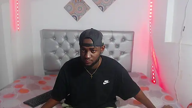 eebony stallion online show from December 4, 6:51 pm